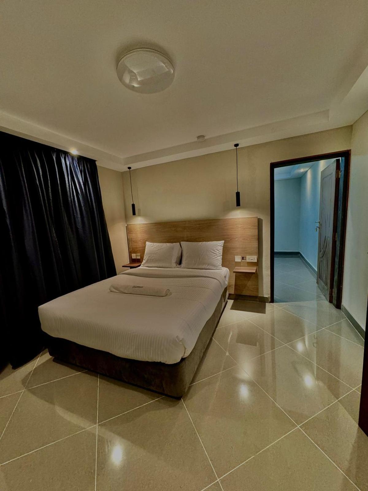 נקורו Ivory Park Hotel - Safari Waterworld מראה חיצוני תמונה
